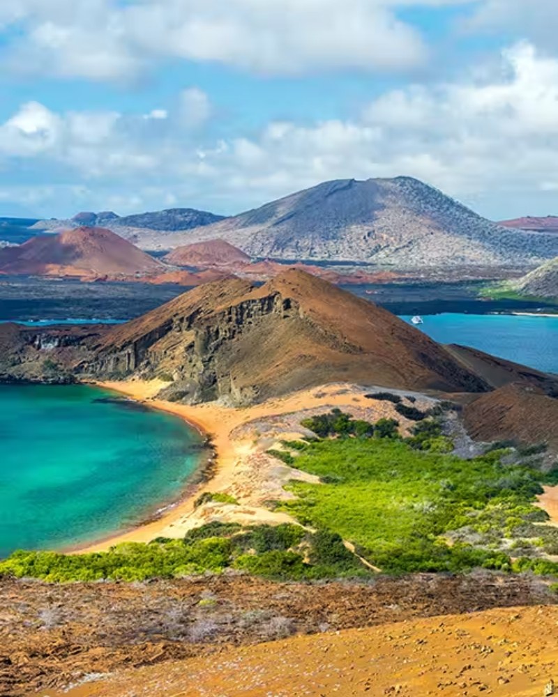 Bartolomé Island and its twin bays in the Galápagos