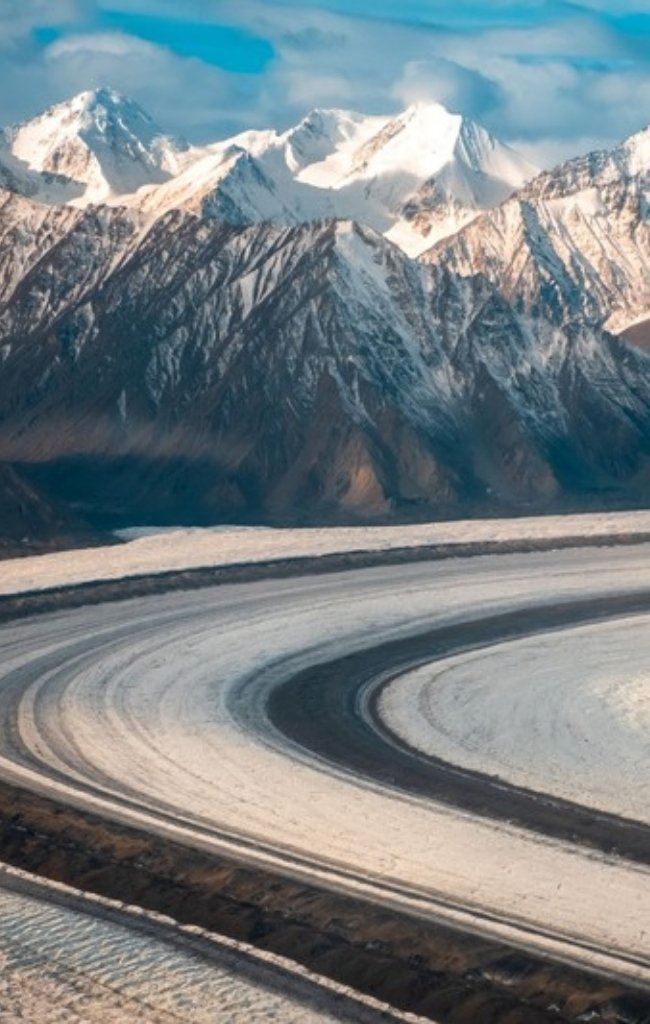 Glaciers and peaks seen on a Kluane flightseeing route